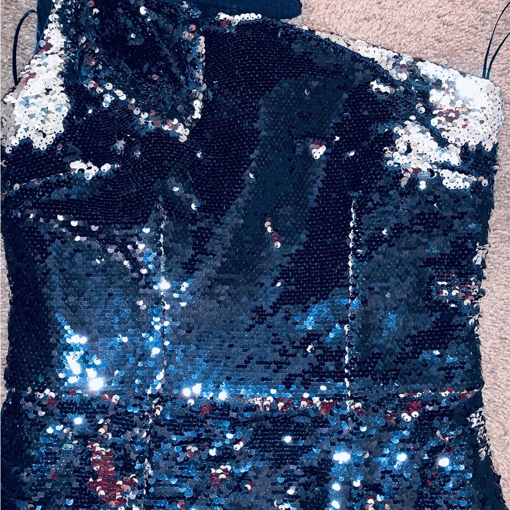 Safiyaa Icenna Glamorous One-Shoulder Sequin Dress - Picture 3 of 9